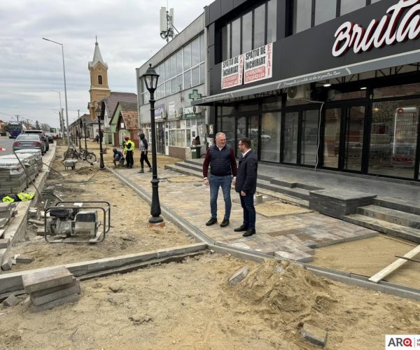 Pe drumul urbanizării – investiţii în comuna Vladimirescu - POZĂ 4 Pe drumul urbanizării – investiţii în comuna Vladimirescu - POZĂ 4