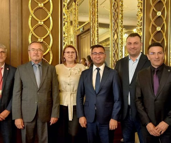 Glad delegatie Praga 5