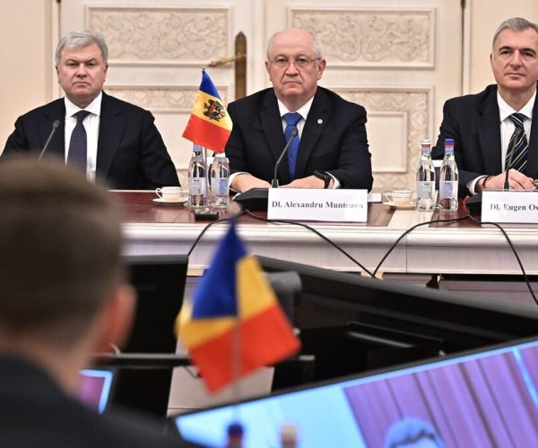 Glad Varga: „România și Republica Moldova merg înainte pe un drum comun” Glad Varga: „România și Republica Moldova merg înainte pe un drum comun”